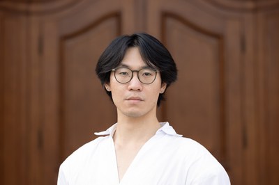 Mingjie Xu